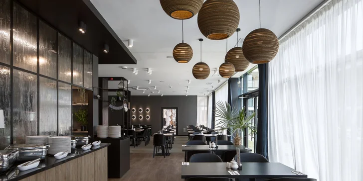 Dovolenka pri Balte pre páry aj rodiny: moderný rezort s wellness, bazénom a stravou, 5 min. od pláže