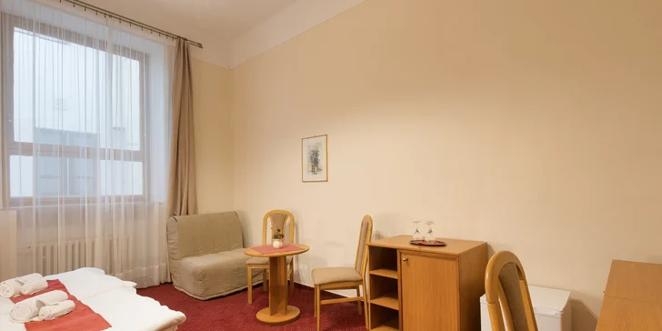 Pobyt v Telči v hoteli na námestí: všedné dni aj víkendy, polpenzia, víno aj káva