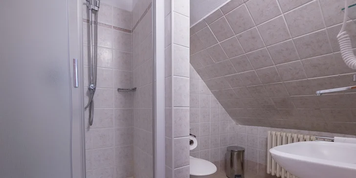 Pobyt v Telči v hoteli na námestí: všedné dni aj víkendy, polpenzia, víno aj káva