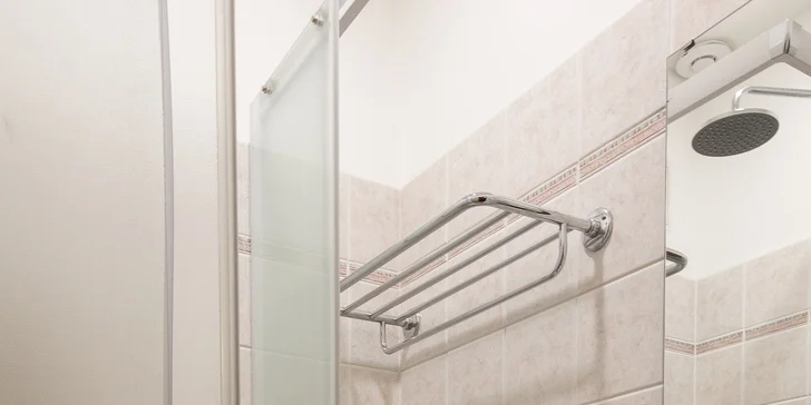 Pobyt v Telči v hoteli na námestí: všedné dni aj víkendy, polpenzia, víno aj káva