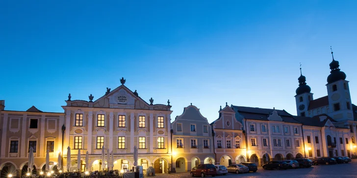 Pobyt v Telči v hoteli na námestí: všedné dni aj víkendy, polpenzia, víno aj káva