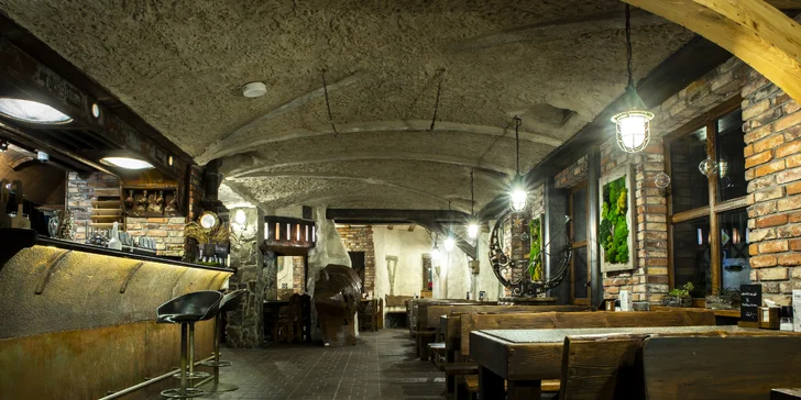 Aktívny pobyt v Krkonošiach: polpenzia, wellness aj romantický balíček s masážou