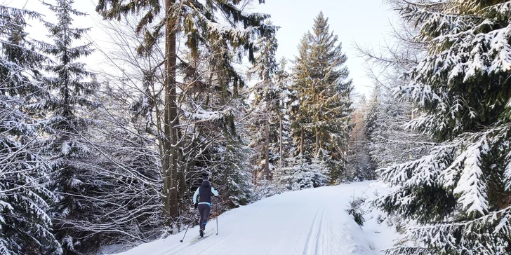 Aktívny pobyt v Krkonošiach: polpenzia, wellness aj romantický balíček s masážou