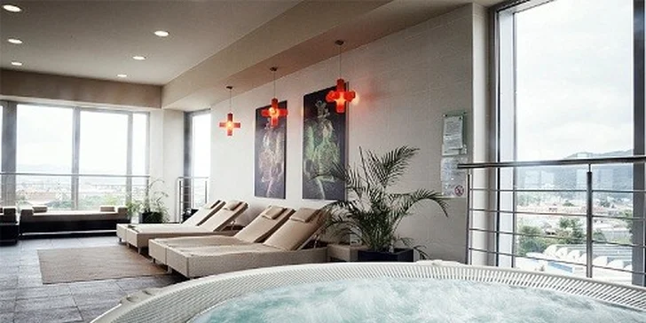 2 hodiny vo wellness centre v HOLIDAY INN****