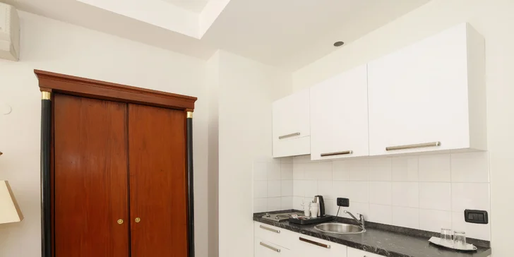 Oddychový pobyt pre dvoch v Starom Meste: 4* ubytovanie s raňajkami a prechádzky Prahou