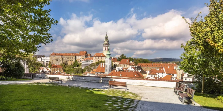 Spoznajte krásy Českého Krumlova: pobyt s hodinou vo vírivke, ideálny pre pár aj celú rodinu
