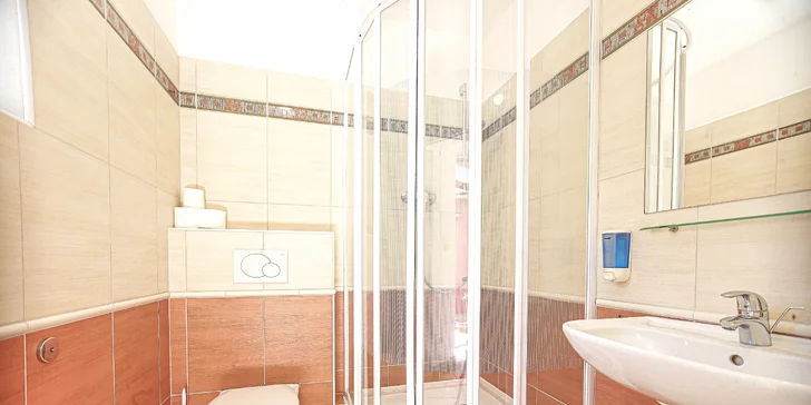 Spoznajte krásy Českého Krumlova: pobyt s hodinou vo vírivke, ideálny pre pár aj celú rodinu