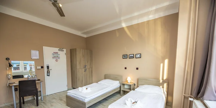 Hostel v pražských Holešoviciach, vrátane bufetových raňajok, bazéna a sauny