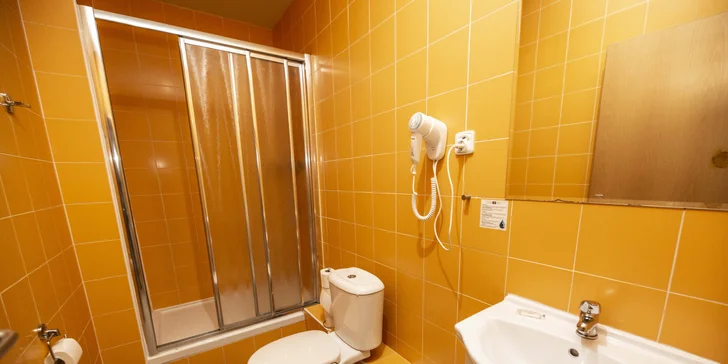 Hostel v pražských Holešoviciach, vrátane bufetových raňajok, bazéna a sauny