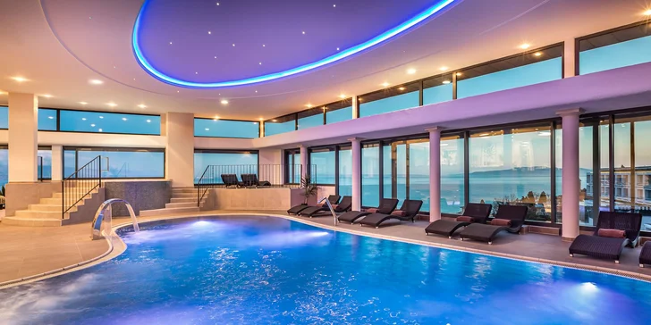 Chorvátska Opatija: 3* hotel priamo na promenáde, polpenzia, infinity bazén