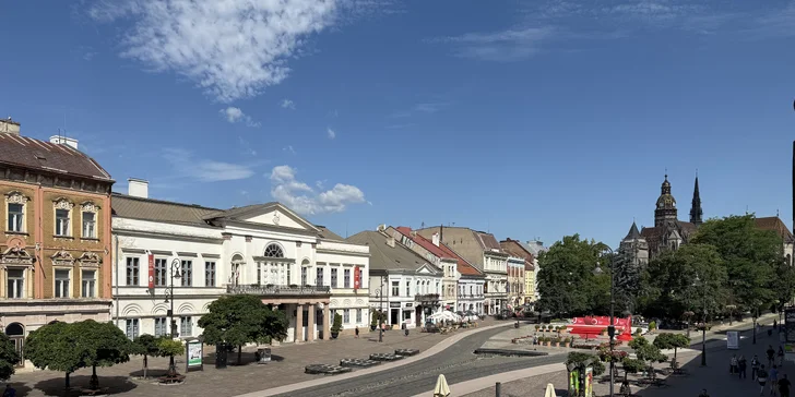Dentálna hygiena, bielenie zubov alebo štýlový zubný šperk