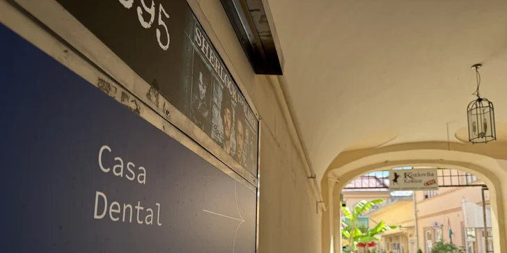 Dentálna hygiena, bielenie zubov alebo štýlový zubný šperk