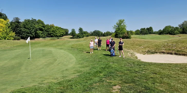 Intenzívny golfový kurz v Apex golf club v Báči pod vedením Lukáša Pullmana