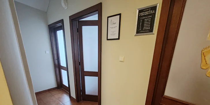 Klasická masáž, mäkké techniky alebo manuálna lymfodrenáž na boj s bolesťou či opuchmi