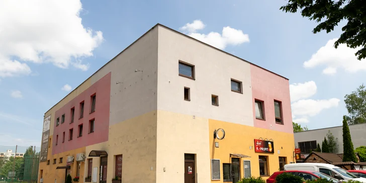 Klasická masáž, mäkké techniky či bankovanie v salóne Suetime