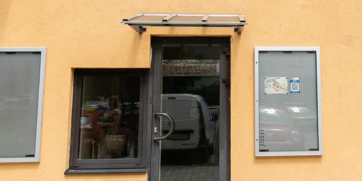 Klasická masáž, mäkké techniky či bankovanie v salóne Suetime