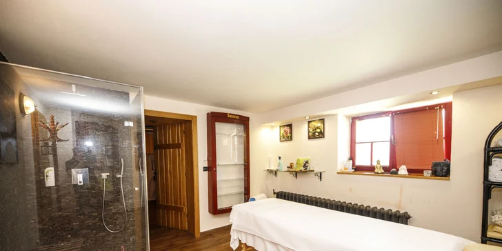 Pohodový pobyt pri Lysej hore s wellnessom, výletmi a stravou