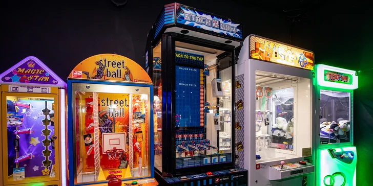THE AMERICAN BAR: Poď sa zahrať na zábavných herných automatoch