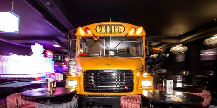 THE AMERICAN BAR: Poď sa zahrať na zábavných herných automatoch