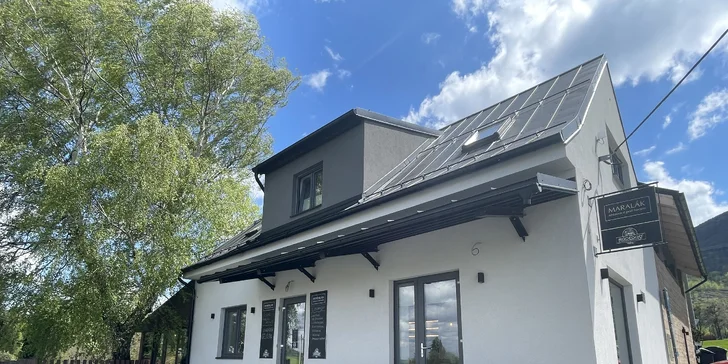 Dizajnový hotel v Beskydách: apartmán s vírivkou, vychýrená kuchyňa, polpenzia
