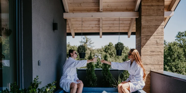 Dizajnový hotel v Beskydách: apartmán s vírivkou, vychýrená kuchyňa, polpenzia