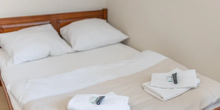Pokojný hotel neďaleko Energylandie s raňajkami či polpenziou