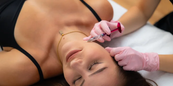Skinbooster: Aplikácia kyseliny hyalurónovej pre hĺbkovú hydratáciu pleti