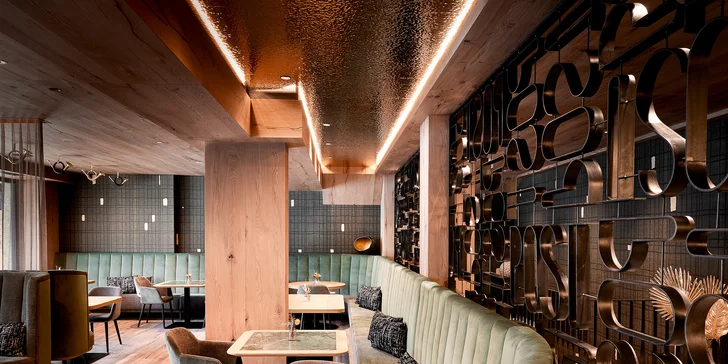 Zima v Tirolsku: 270 km zjazdoviek a zdarma skibus, božský wellness a polpenzia