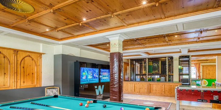 Zima v Tirolsku: 270 km zjazdoviek a zdarma skibus, božský wellness a polpenzia