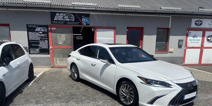 Detailné čistenie exteriéru a interiéru aj tepovanie vozidla