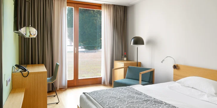 Gutensteinské Alpy: 4* zámocký hotel s raňajkami či polpenziou a wellness o rozlohe 400 m²