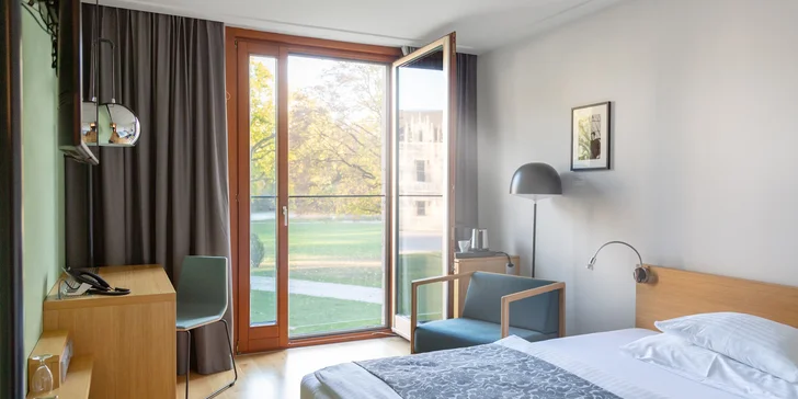 Gutensteinské Alpy: 4* zámocký hotel s raňajkami či polpenziou a wellness o rozlohe 400 m²