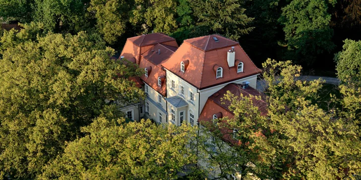 Zámocký oddych s vínom, wellness a gurmánskou kuchyňou kúsok od Krakova