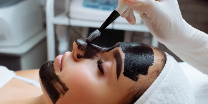 Hollywood peel: Karbónový peeling pre krásny, rozžiarený a jednotný tón pleti