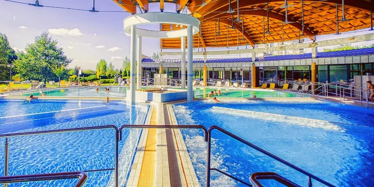 Relax v Maďarsku len kúsok od hraníc s bazénom a saunou aj vstupmi do kúpeľov Bükfürdő