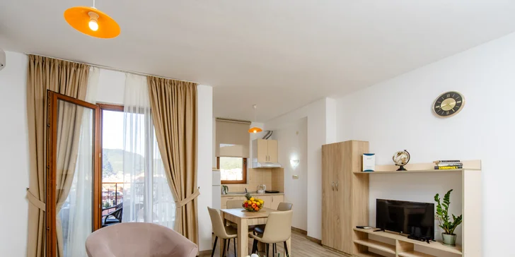 Dovolenka v Čiernej Hore: priestranné apartmány s výhľadom na more, výlety do múzea i aquaparku