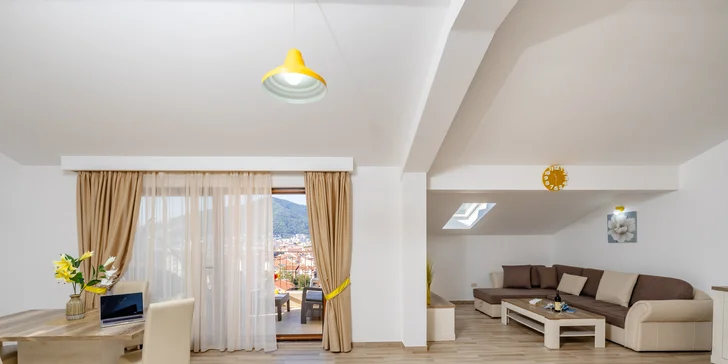 Dovolenka v Čiernej Hore: priestranné apartmány s výhľadom na more, výlety do múzea i aquaparku
