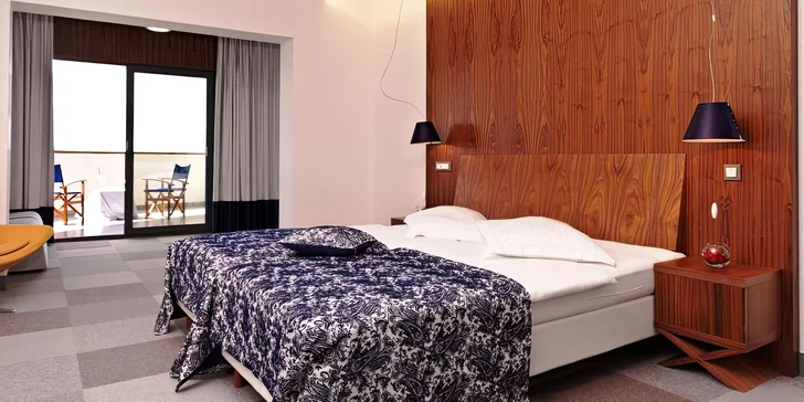 Pohodová dovolenka v Dalmácii: 4* hotel v prístave, raňajky, bazén, dieťa do 5,9 rokov zdarma