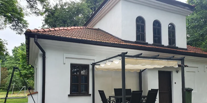 Pokojný hotel neďaleko Energylandie s raňajkami či polpenziou