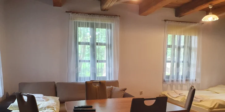 Pokojný hotel neďaleko Energylandie s raňajkami či polpenziou