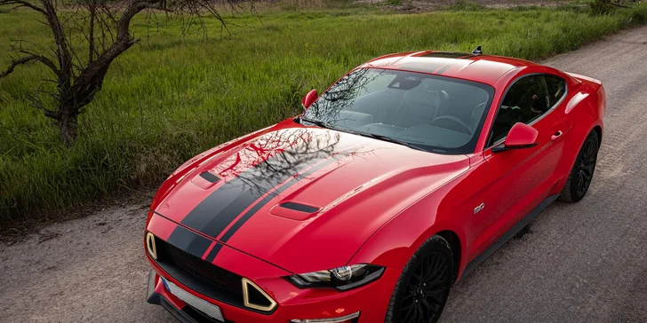 Legendárny FORD MUSTANG GT 5.0 V8: Jazda v premávke ako vodič alebo spolujazdec až v 3 mestách