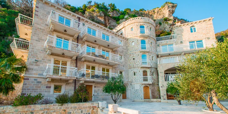 Dovolenka v Čiernej Hore: apartmány s bazénom cca 150 m od pláže