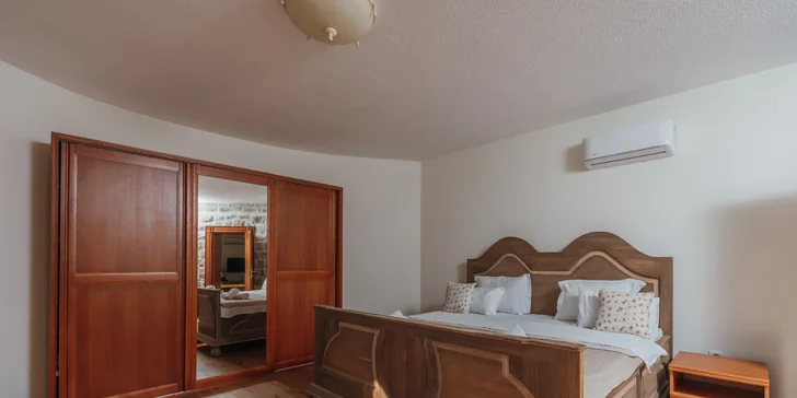 Dovolenka v Čiernej Hore: apartmány s bazénom cca 150 m od pláže