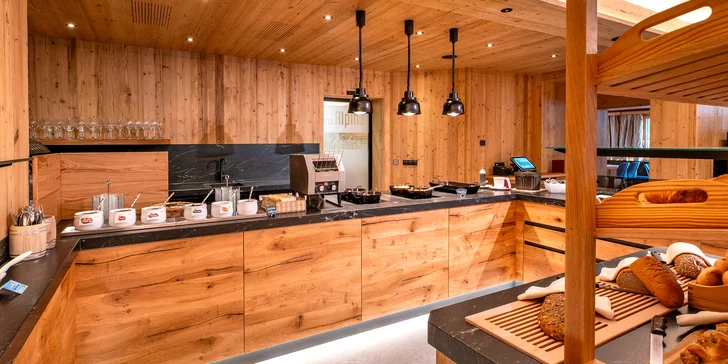 Tirolsko: 4* hotel s polpenziou, neobmedzeným wellness, fitness aj zapožičaním bicyklov