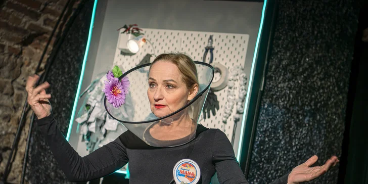 Vstupenka na komediálne predstavenie INFLUENCERKY v Divadle Radnica pre 2 osoby