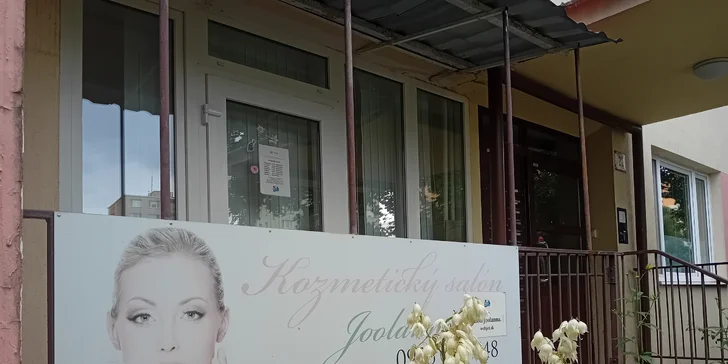 Kozmetická masáž tváre alebo kompletné ošetrenie pleti s hĺbkovým čistením