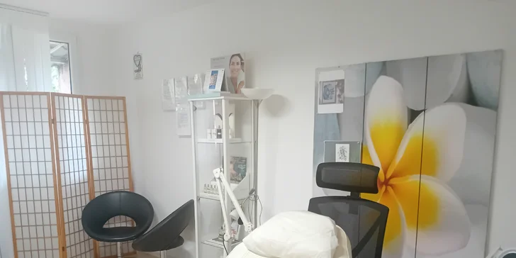 Kozmetická masáž tváre alebo kompletné ošetrenie pleti s hĺbkovým čistením