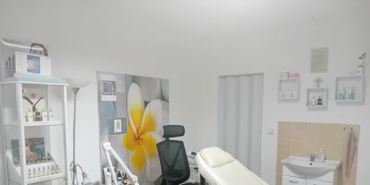 Kozmetická masáž tváre alebo kompletné ošetrenie pleti s hĺbkovým čistením
