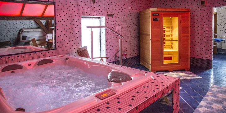 Romantika alebo rodinná pohoda v Rožmberku: jedlo, privátny wellness aj prehliadka pivovaru