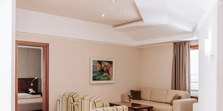 Dovolenka v Čiernej Hore: apartmány s vonkajším bazénom 200 m od pláže